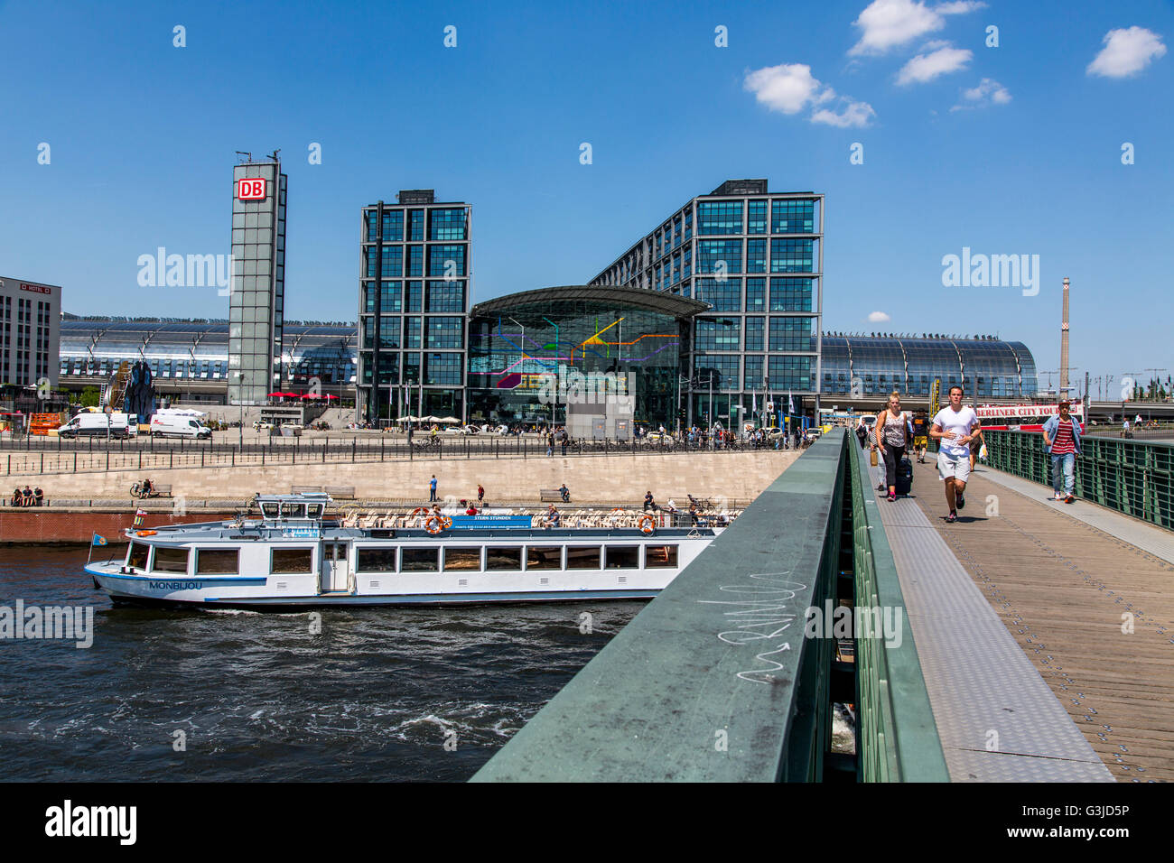 Berlin main railway station, Hauptbahnhof, river Spree, sightseeing