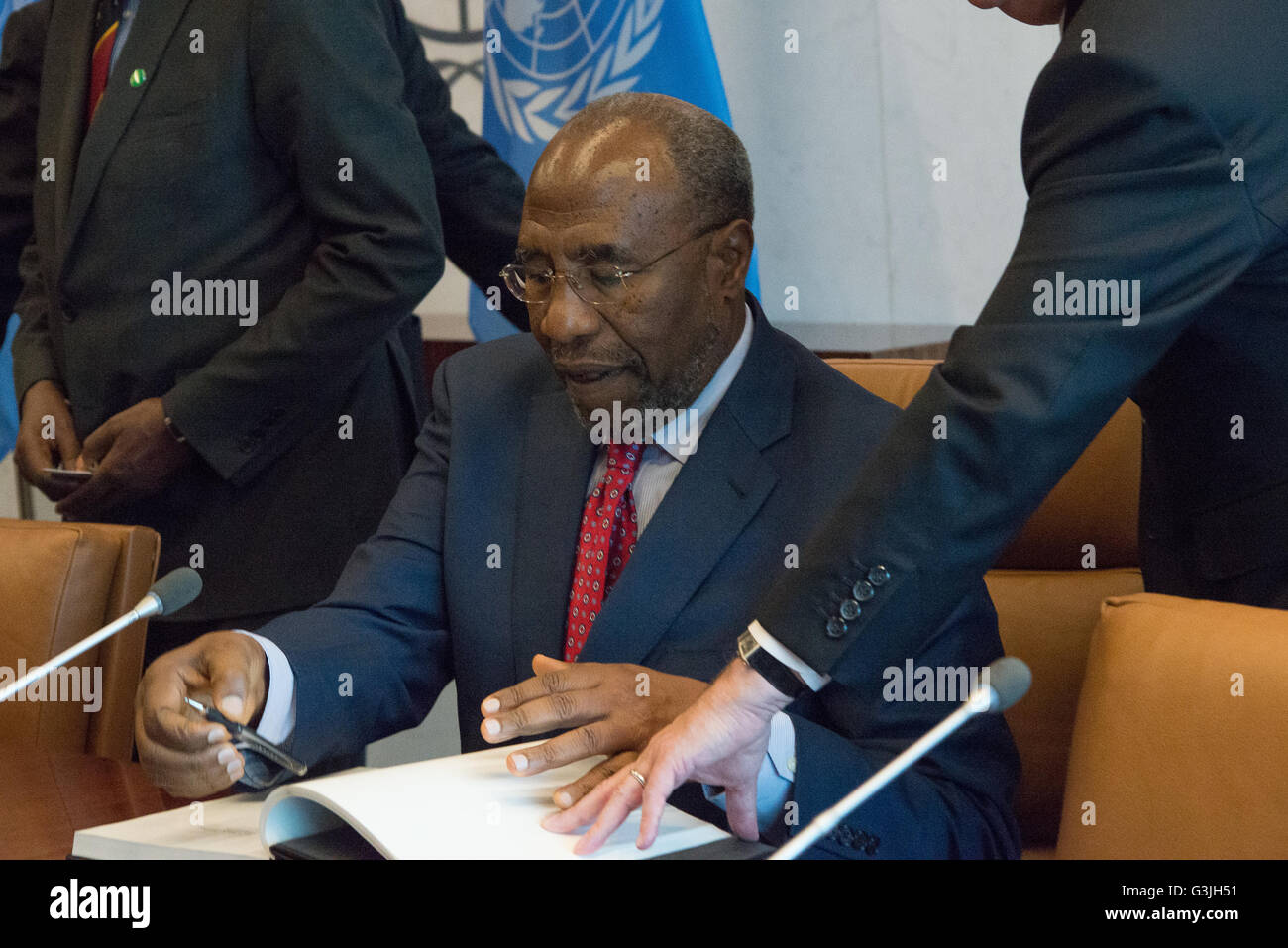 Norbert Rugunda Ruhakana Rugunda High Resolution Stock Photography and Images - Alamy