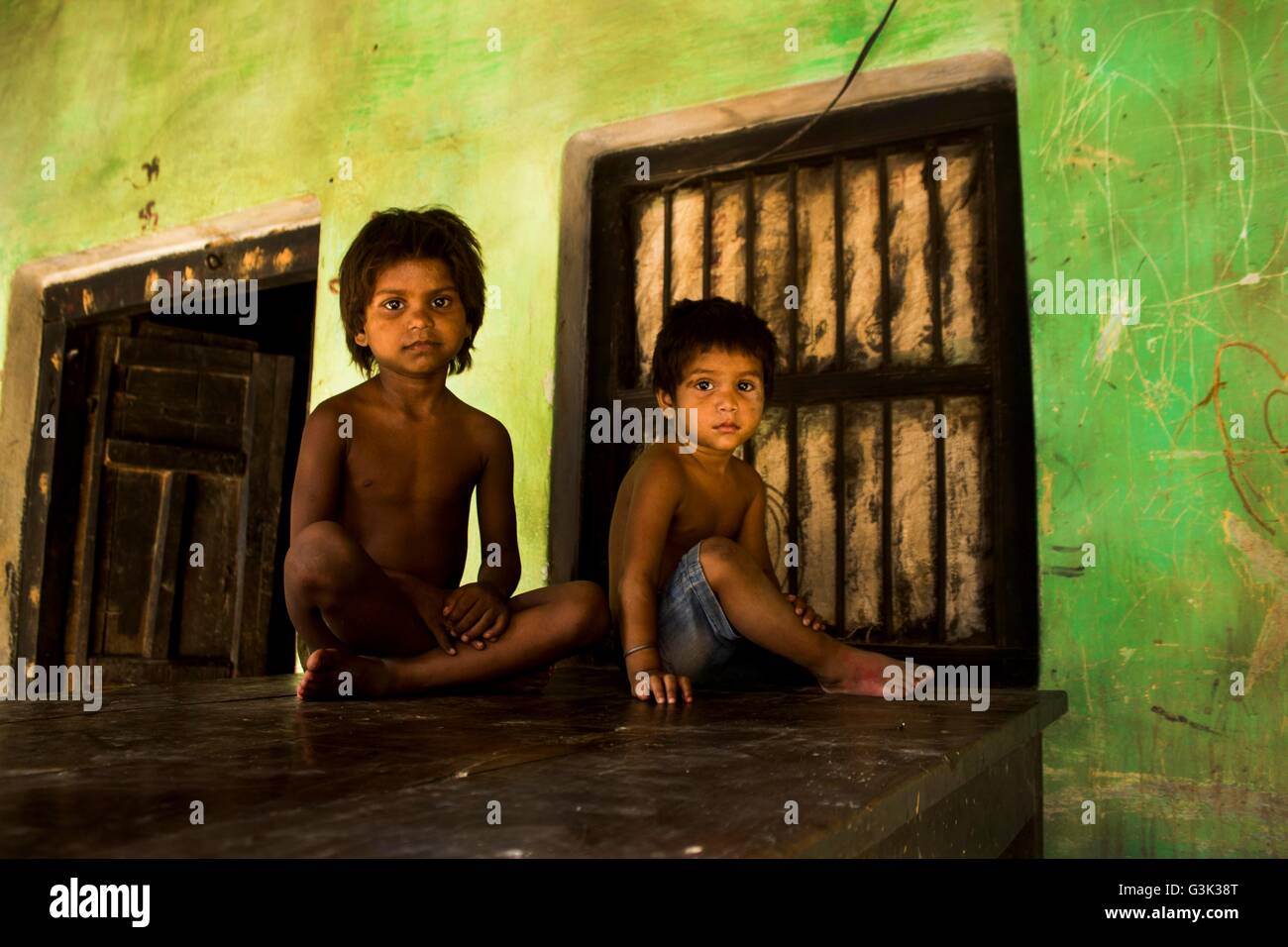 India, poor children, eating hires stock photography and images Alamy