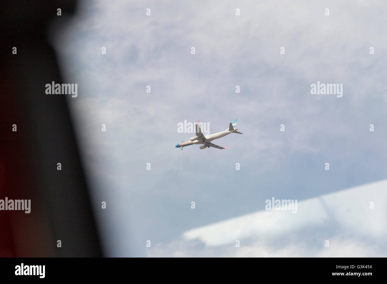 Airplane window point of view hi-res stock photography and images - Alamy