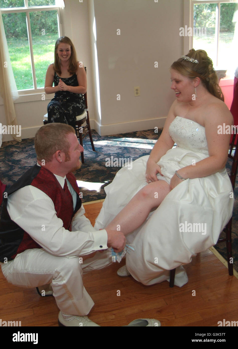 Wedding Garter High Resolution Stock Photography And Images Alamy