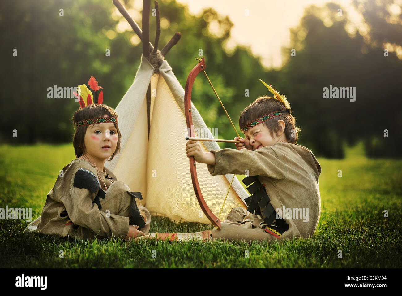 Portrait indian boy bow arrow High Resolution Stock Photography and ...