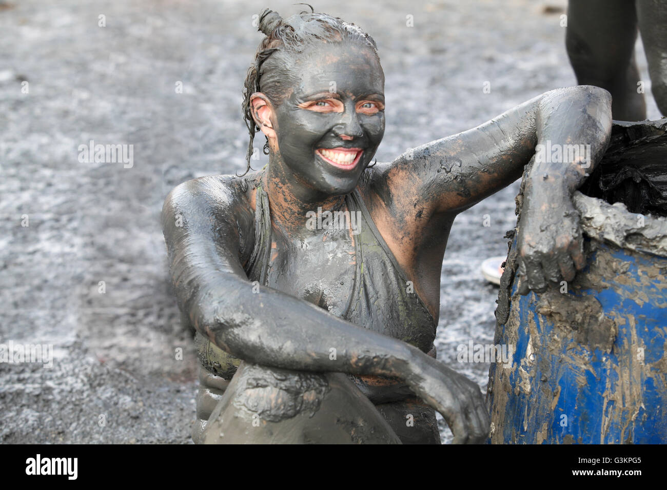 Woman covered in mud hi-res stock photography and images - Alamy