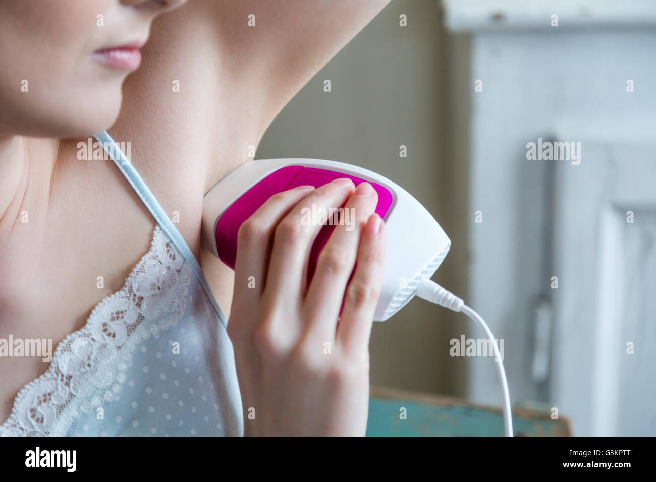 Razor shave woman armpit hires stock photography and images Alamy