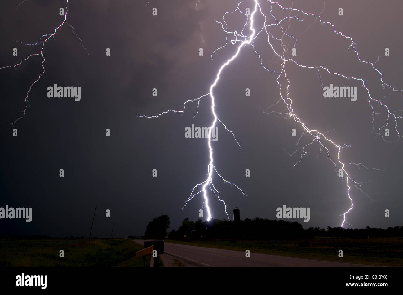 Green lightning bolt hires stock photography and images Alamy
