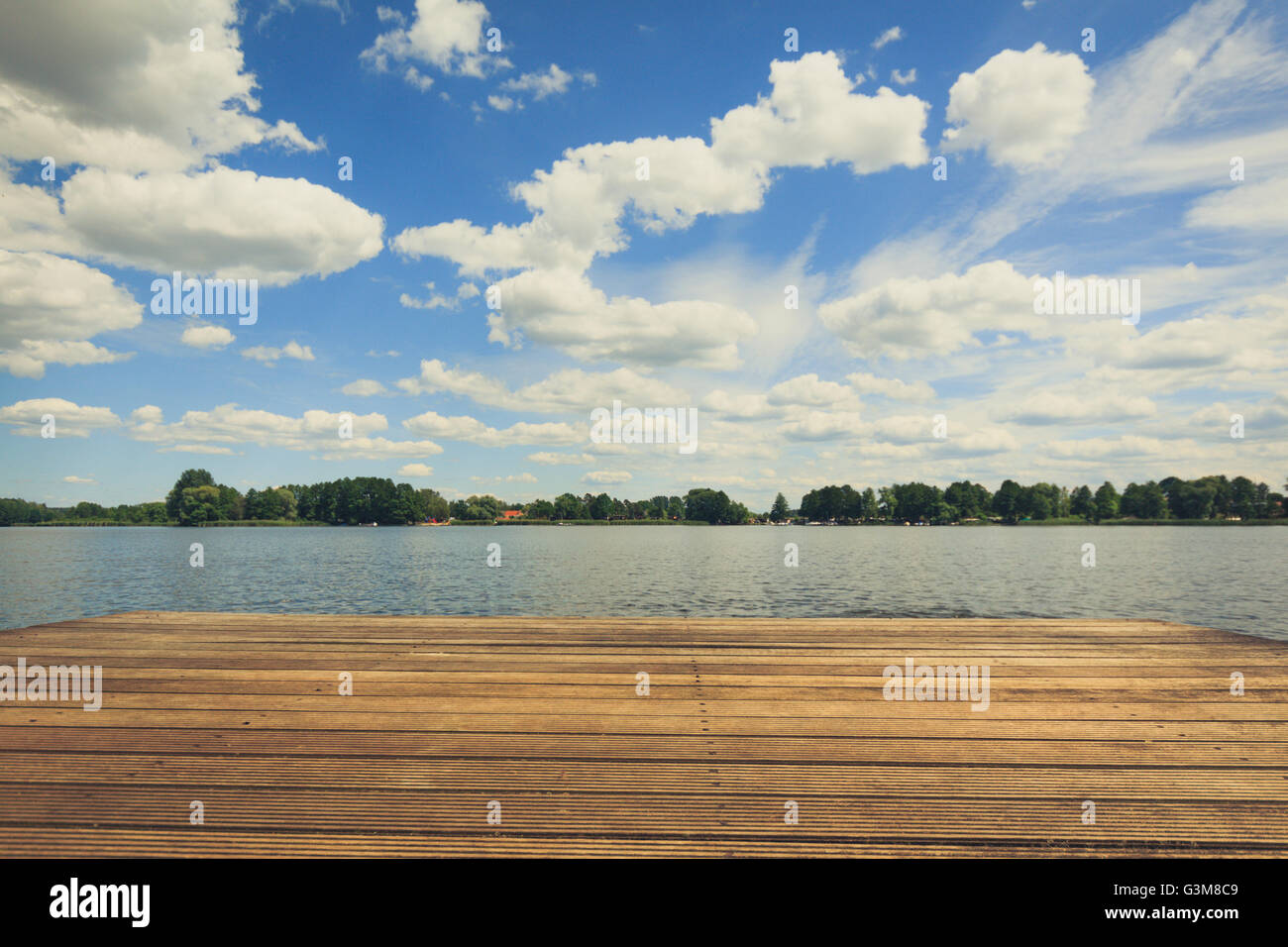 Empty lake landscape hi-res stock photography and images - Alamy