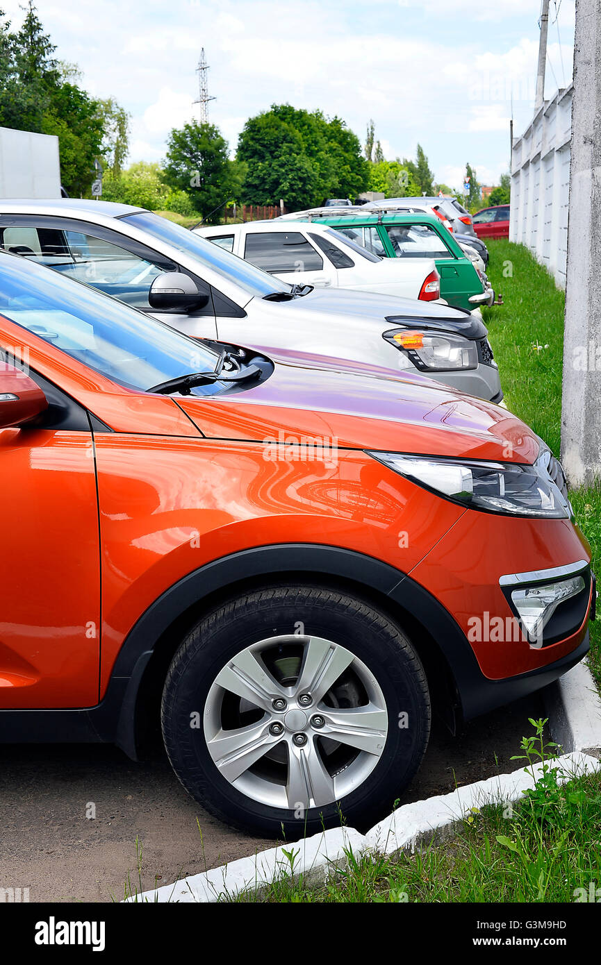 Crowded car park parking lot hi-res stock photography and images - Alamy