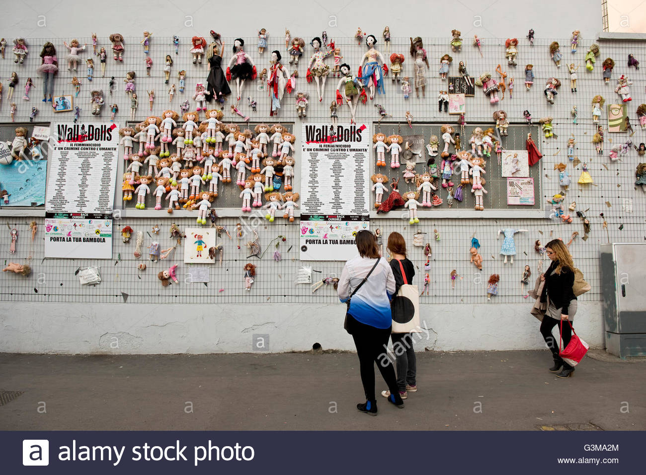 doll wall