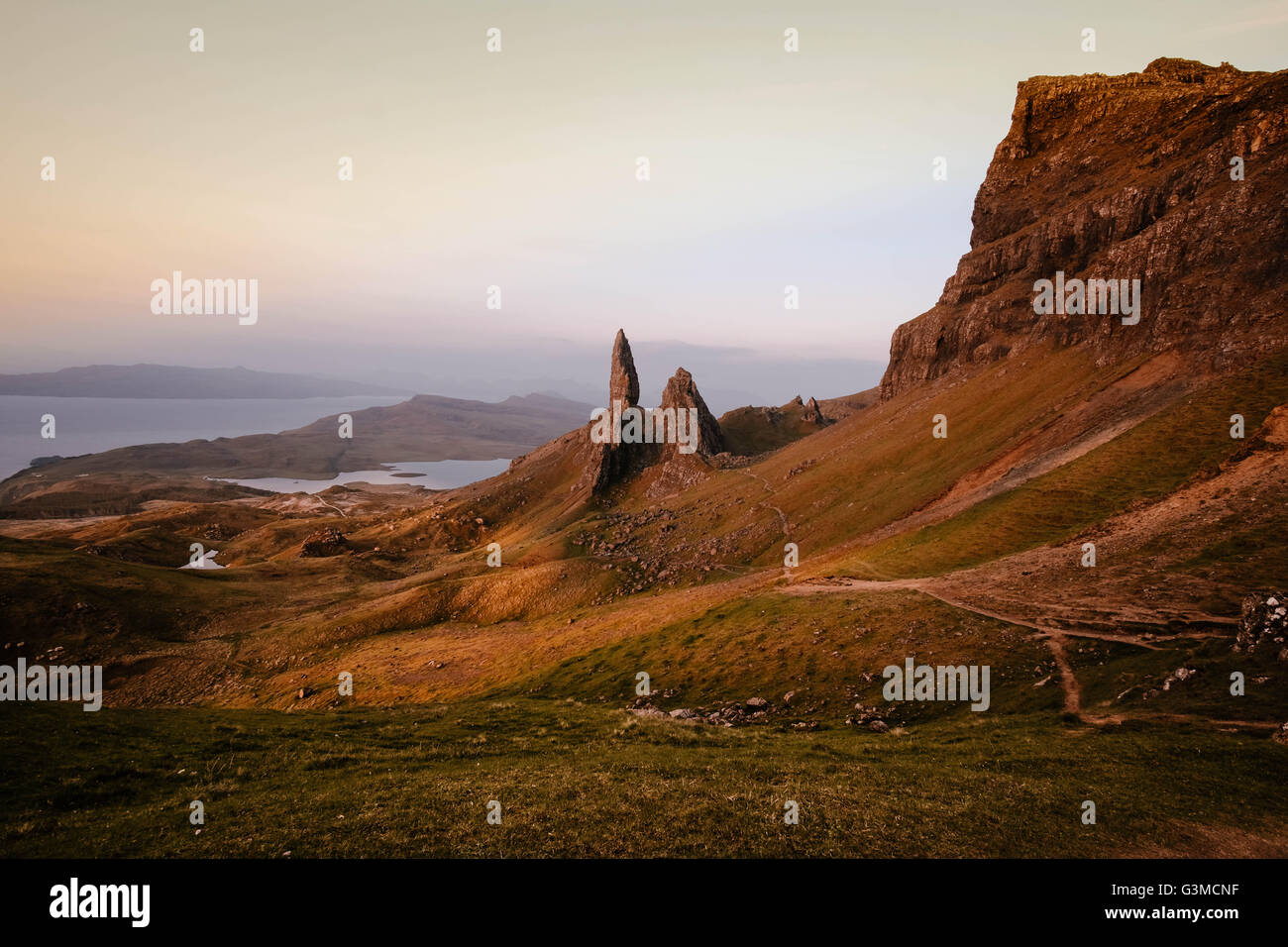 Golden hour of old man storr hi-res stock photography and images - Alamy