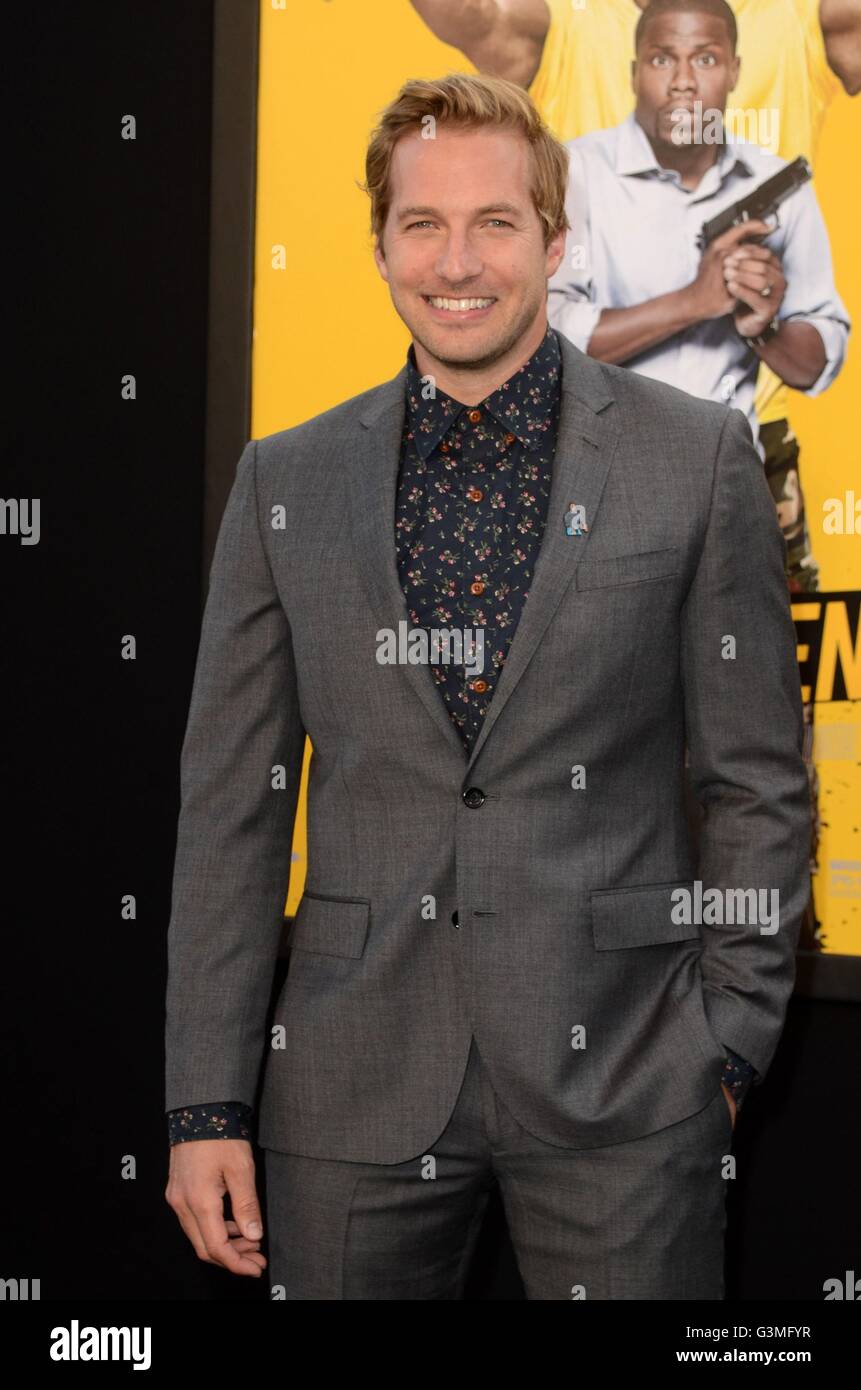 Ryan Hansen at arrivals for CENTRAL INTELLIGENCE Premiere, Regency