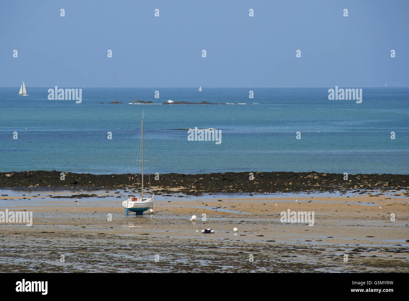 Atlantic coast and ocean in Brittany (France Stock Photo - Alamy