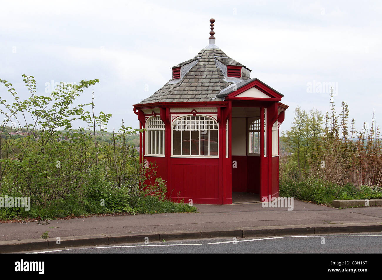 Victorian Tram Shelter in the Edgerton district of Huddersfield Stock Photo