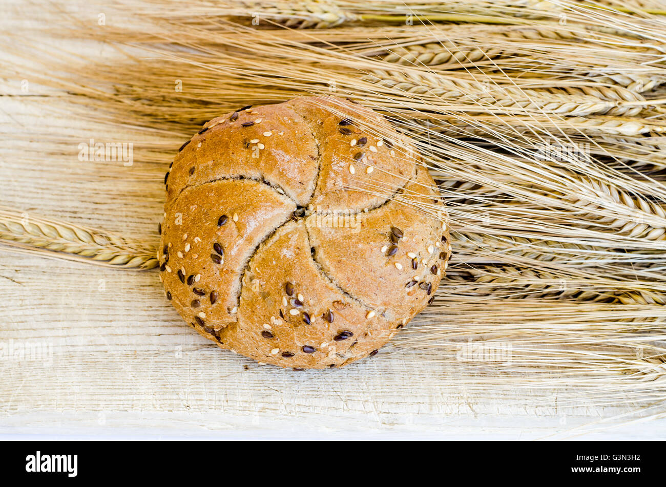 isolated spikes of rye and pastry image Stock Photo - Alamy
