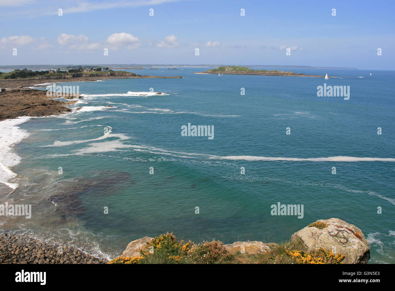 Atlantic coast and ocean in Brittany (France Stock Photo - Alamy
