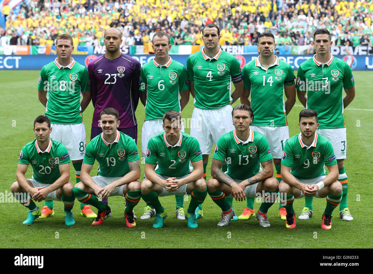 A Republic Of Ireland Team Group Photo During The Uefa Euro 16 Group E Match At The Stade De France Paris Stock Photo Alamy