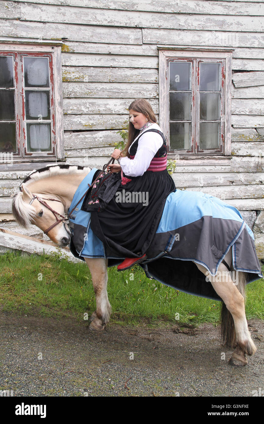 Traditional norwegian costume hires stock photography and images Alamy