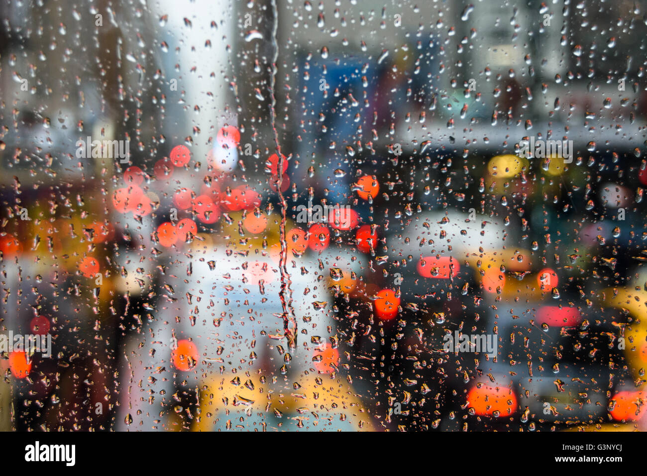 Rain streaked windscreen hi-res stock photography and images - Alamy