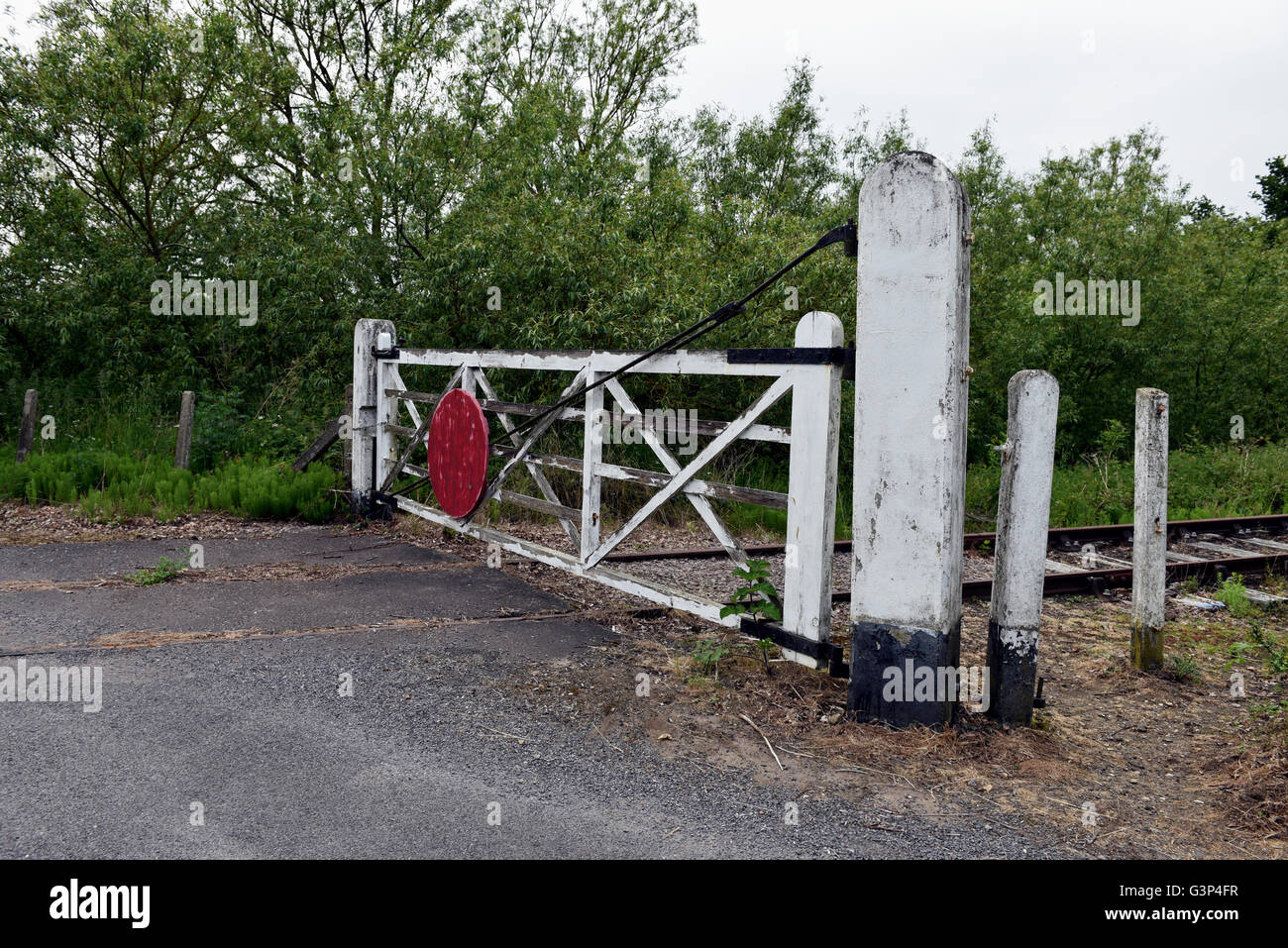 Level Crossing Over A Disused Railway Line In North Norfolk England Uk Stock Photo Alamy Level Crossing Over A Disused Railway Line In North Norfolk England Uk Stock Photo Alamy