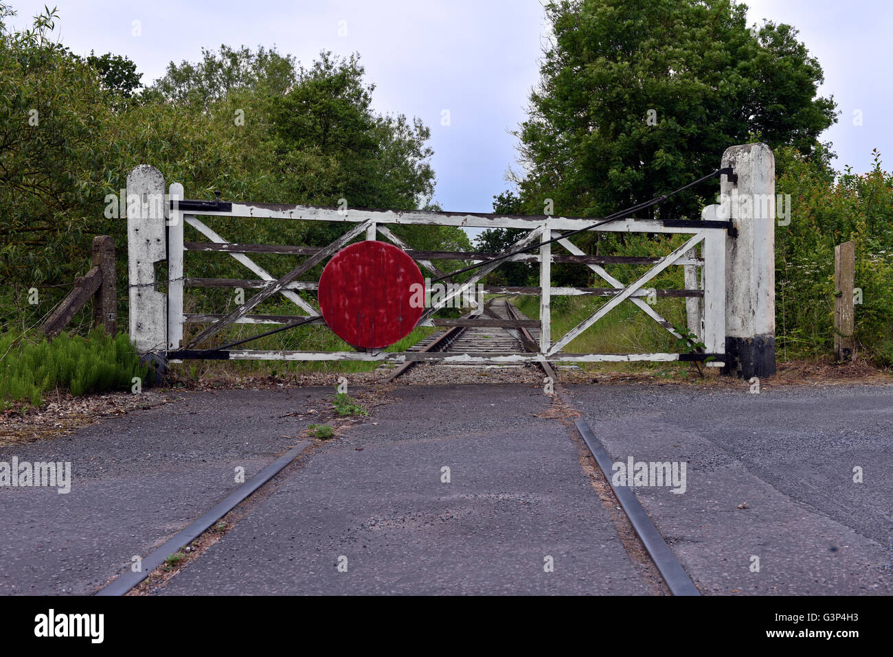 Level Crossing Over A Disused Railway Line In North Norfolk England Uk Stock Photo Alamy Level Crossing Over A Disused Railway Line In North Norfolk England Uk Stock Photo Alamy