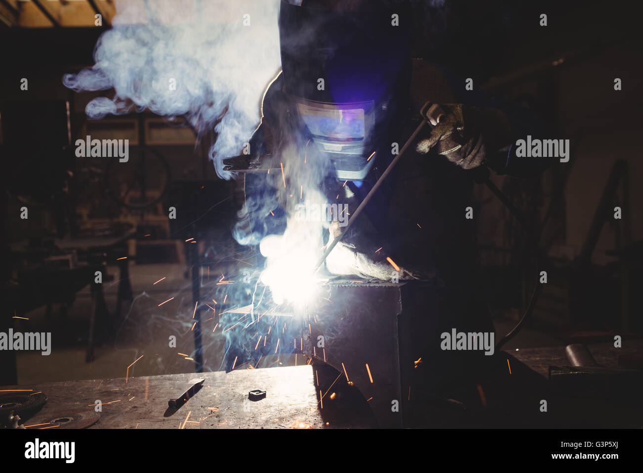 Welder cutting metal Stock Photo Alamy