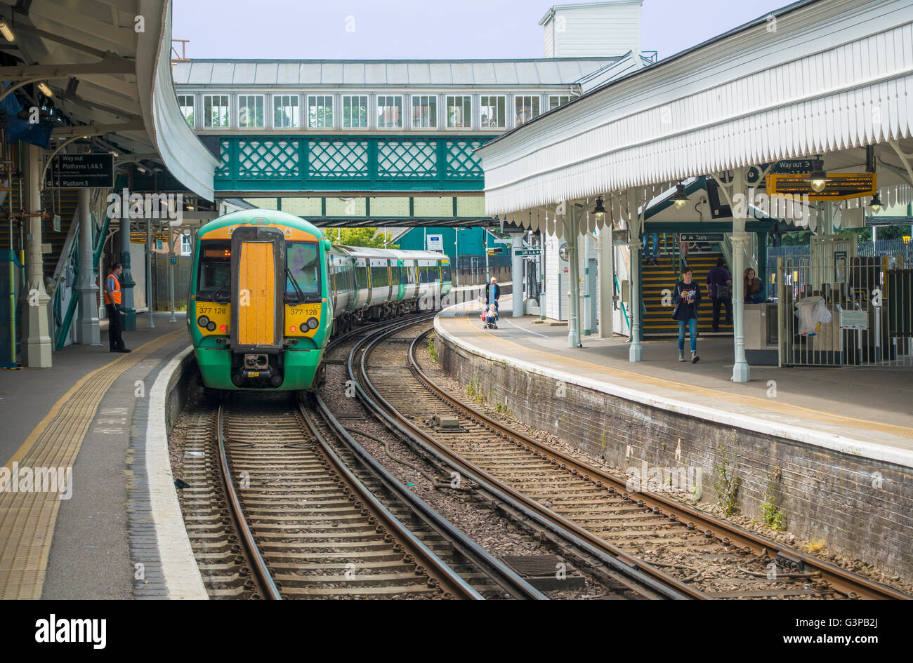 Southern Rail Train Departing Lewes Station Sussex England UK Stock Photo