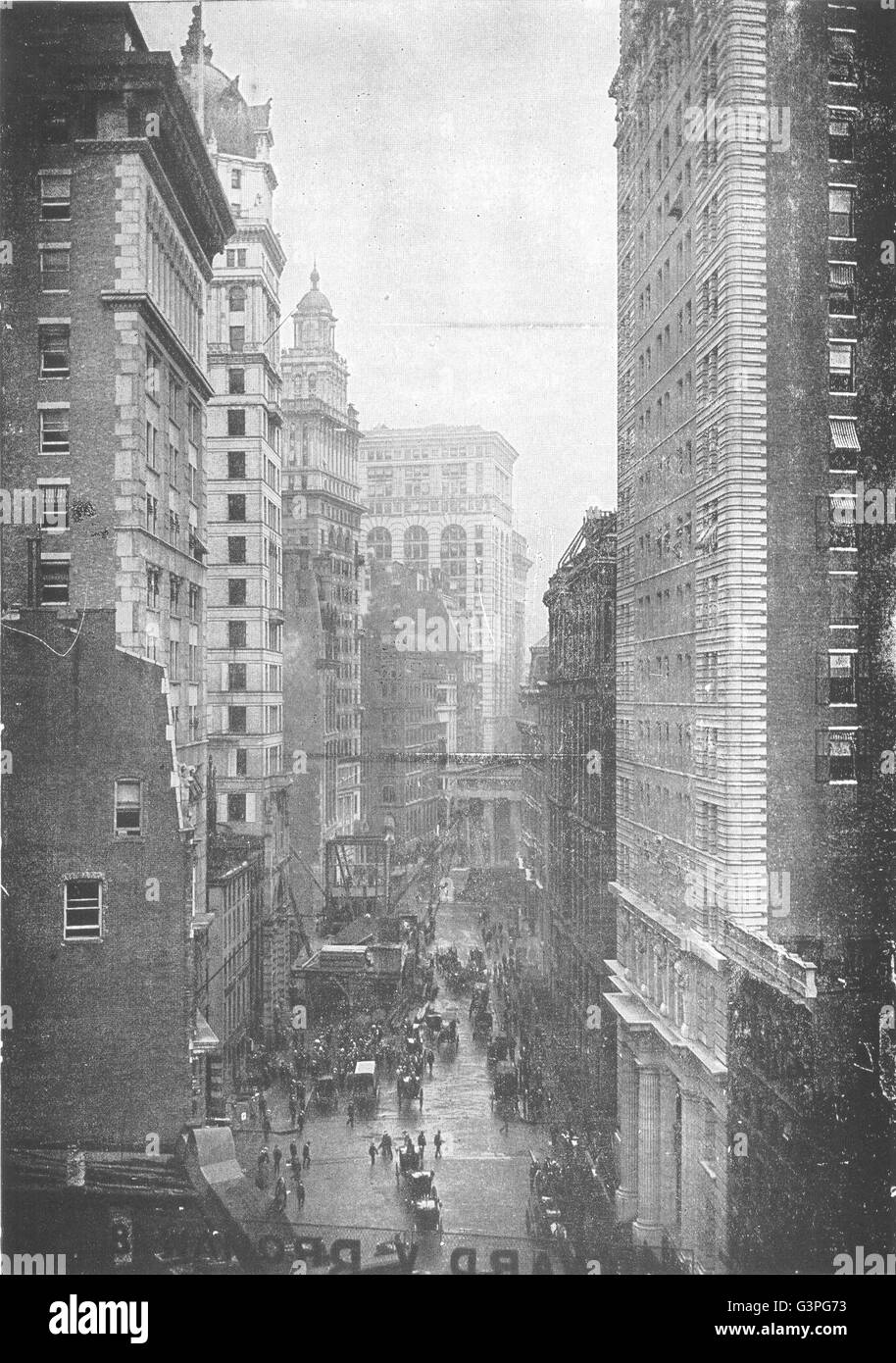 NEW YORK Looking North on Broad street, New York, antique print 1907 Stock Photo Alamy