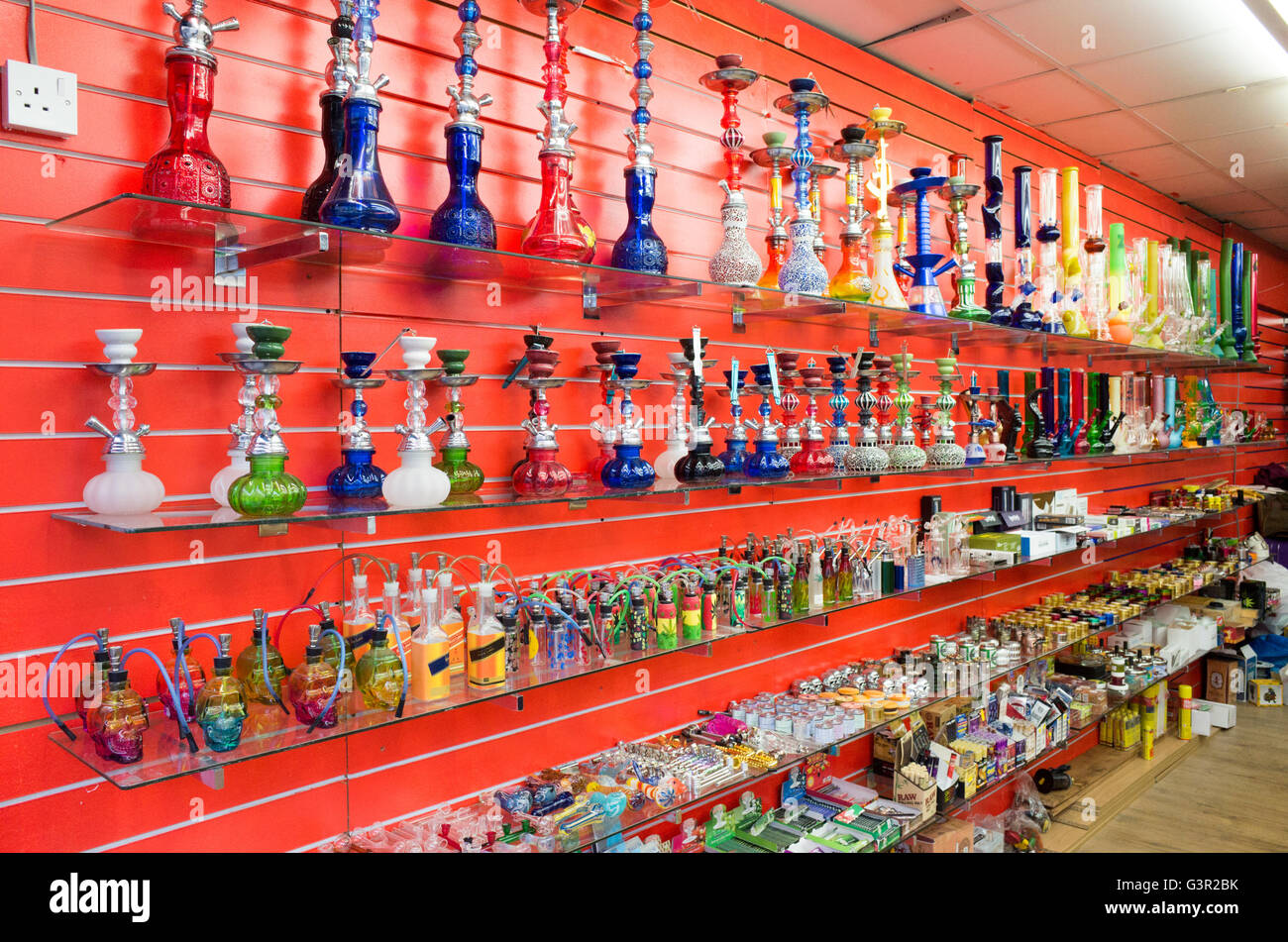 Bongs shop hi-res stock photography and images - Alamy