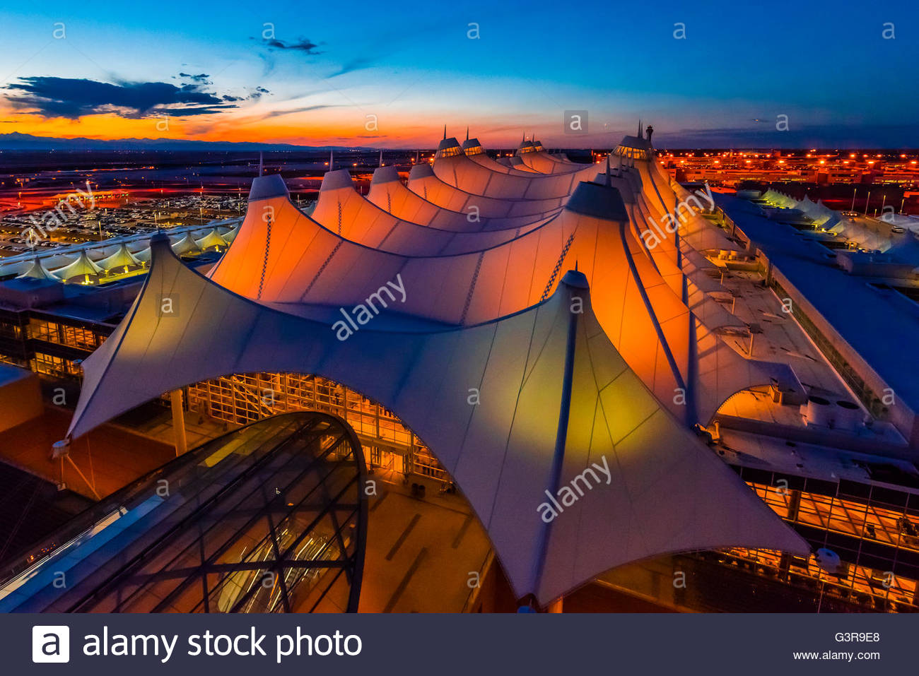 Jeppesen Terminal Roof Denver International Stock Photos & Jeppesen