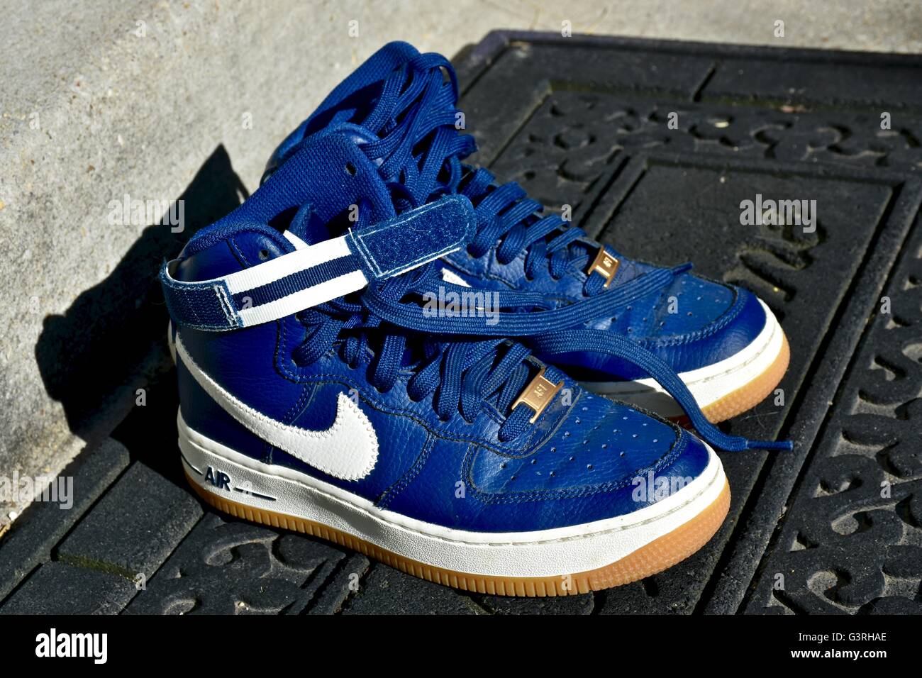 Nike high tops hi-res stock photography and images - Alamy