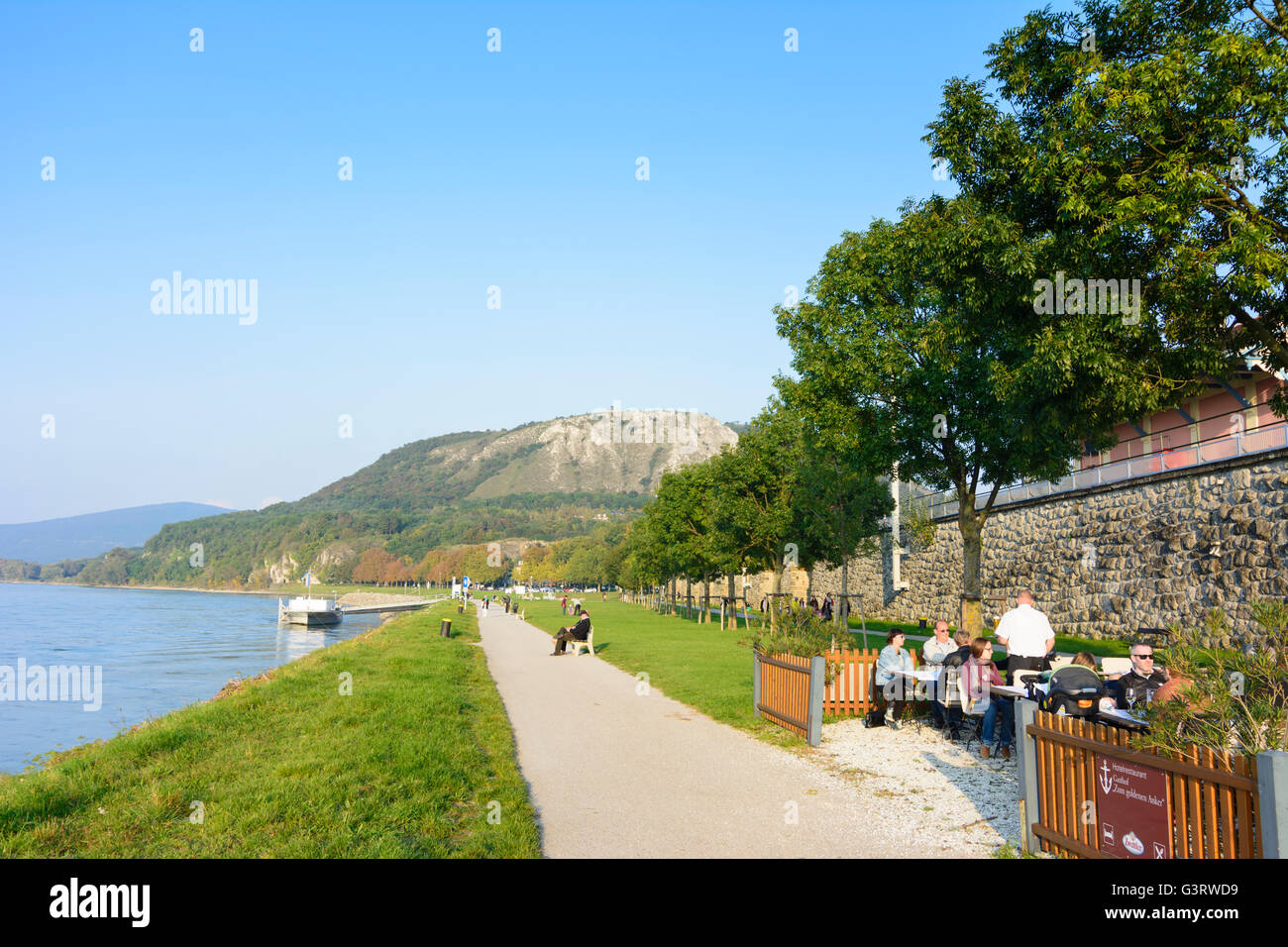 Promenade on the Danube , look for Braunsberg, Austria, Niederösterreich, Lower Austria, Donau, Hainburg an der Donau Stock Photo