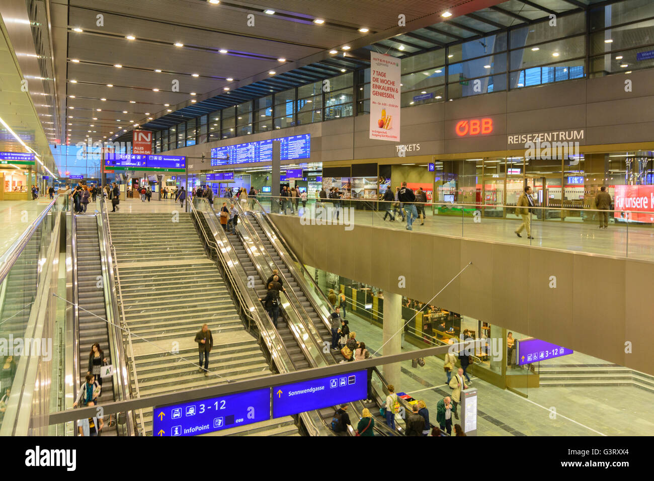 Wien Hauptbahnhof : concourse, Austria, Wien, 10., Wien, Vienna Stock Photo  - Alamy