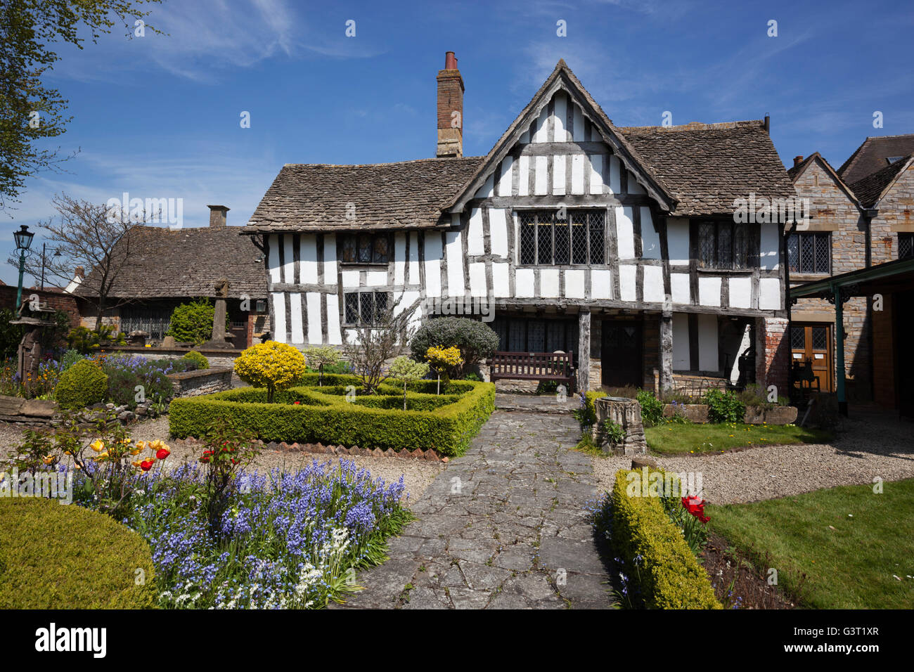 The Almonry Heritage Centre and garden, Evesham, Worcestershire, England, United Kingdom, Europe Stock Photo