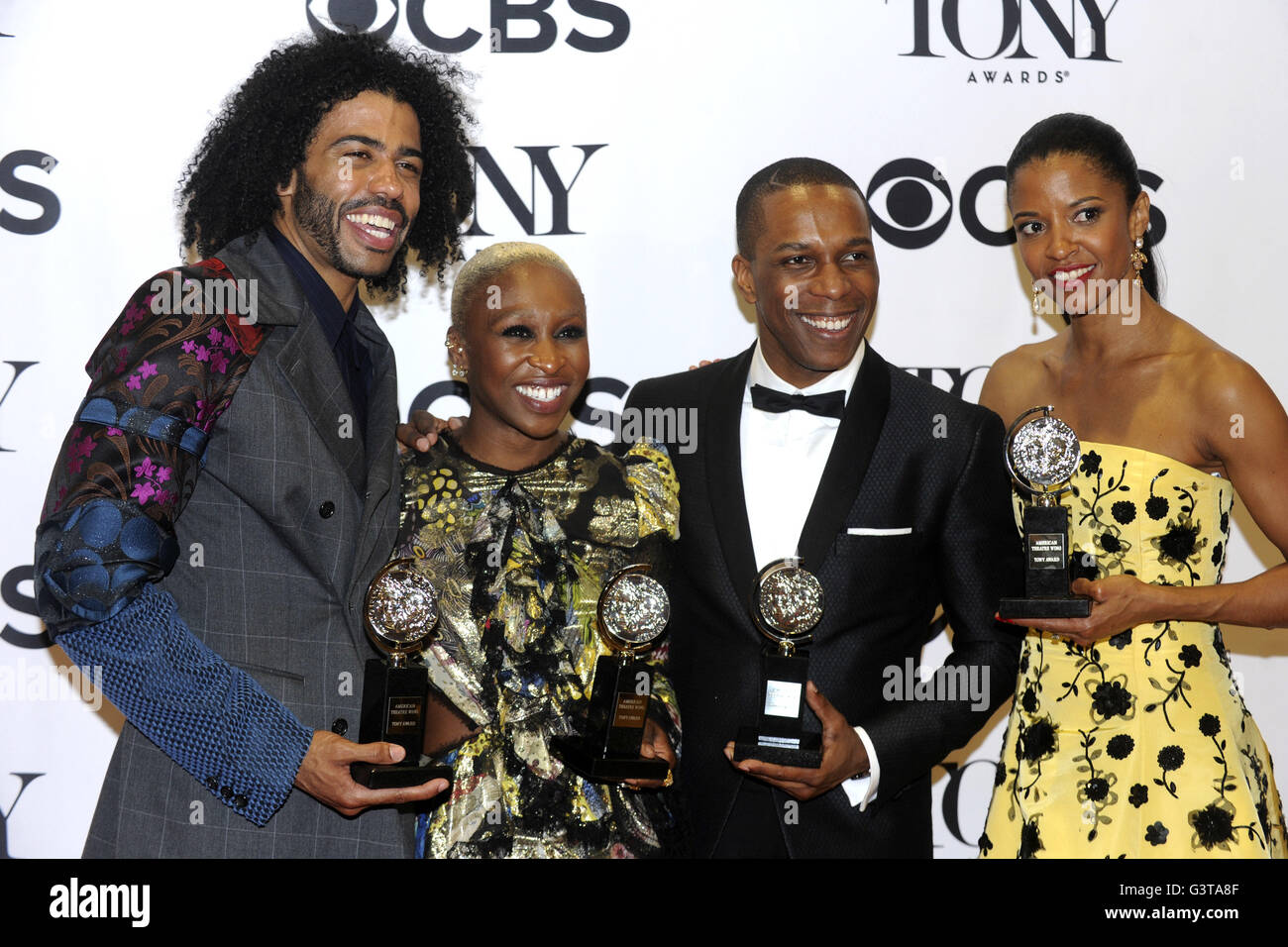 Daveed Digg, Cynthia Erivo, Leslie Odom Jr. and Renee Elise Goldsberry pose with their awards in the press room at the 70th Annual Tony Awards at Beacon Theatre on June 12, 2016 in New York City. | Verwendung weltweit Stock Photo