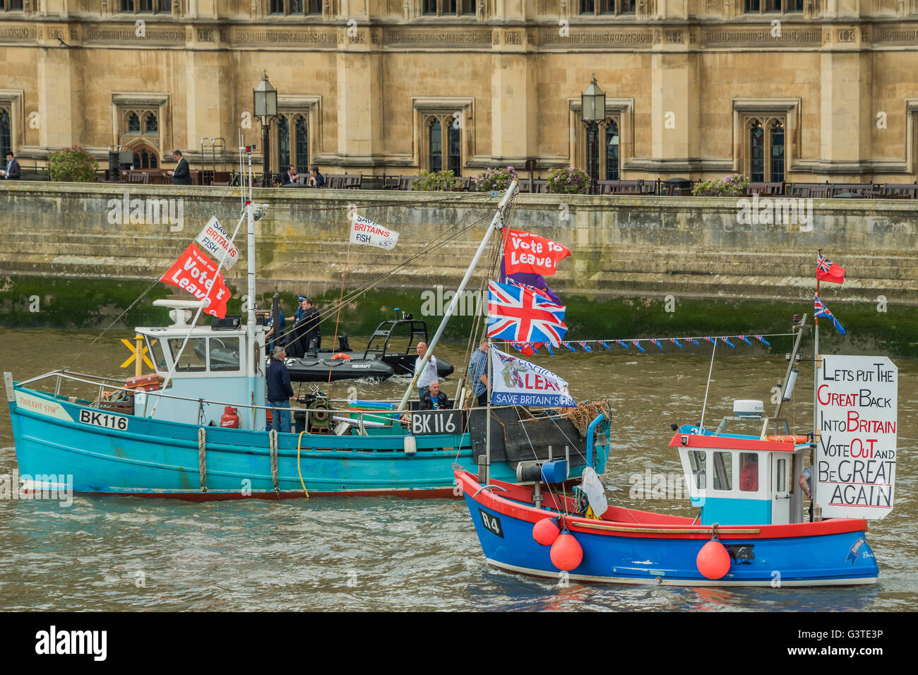 London, UK. 15th June, 2016. Nigel Farage, the leader of Ukip, joins a flotilla of fishing trawlers up the Thames to Parliament to call for the UK’s withdrawal from the EU, in a protest timed to coincide with prime minister’s questions. Credit:  Guy Bell/Alamy Live News Stock Photo