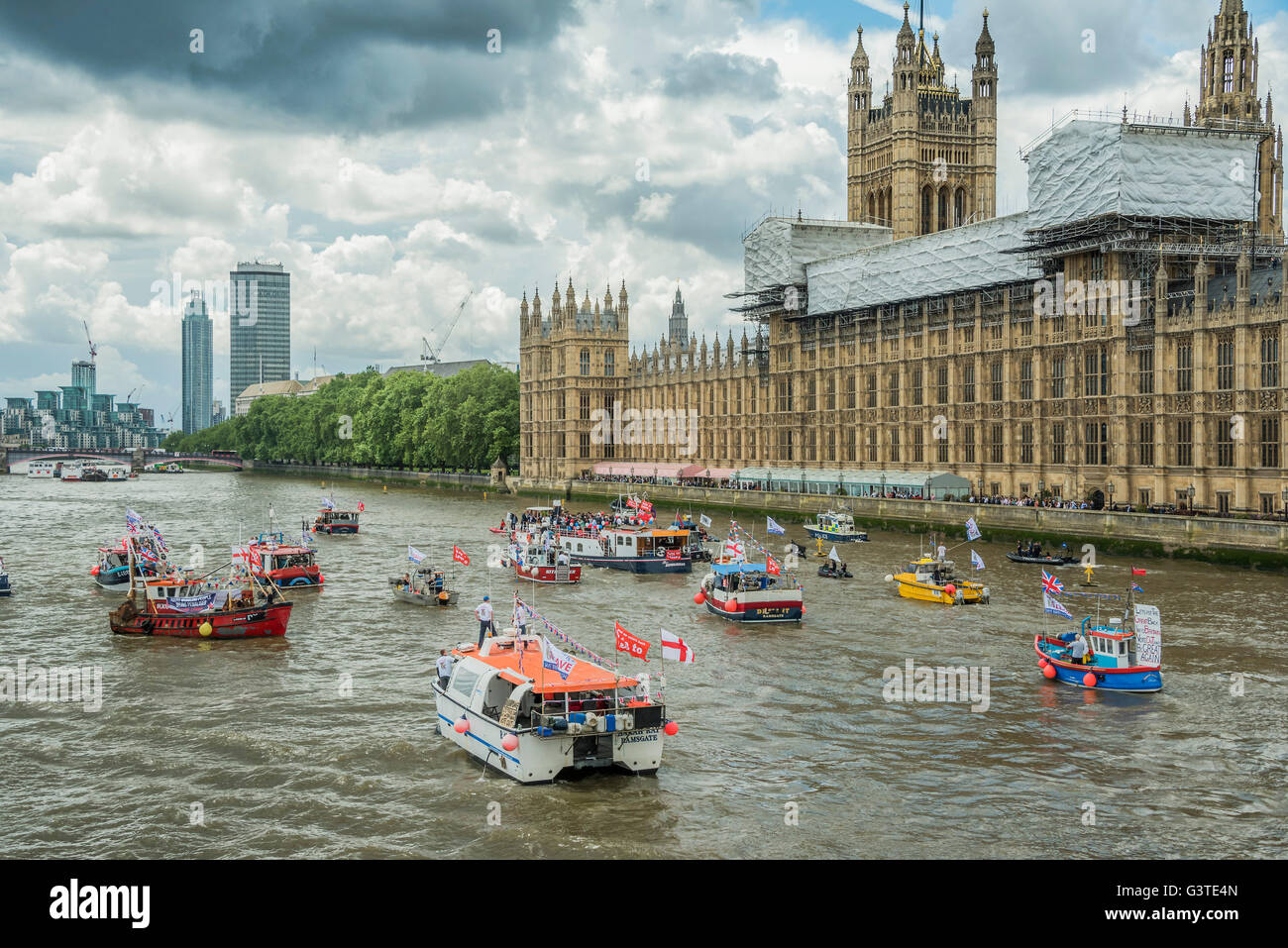 London, UK. 15th June, 2016. Nigel Farage, the leader of Ukip, joins a flotilla of fishing trawlers up the Thames to Parliament to call for the UK’s withdrawal from the EU, in a protest timed to coincide with prime minister’s questions. Credit:  Guy Bell/Alamy Live News Stock Photo