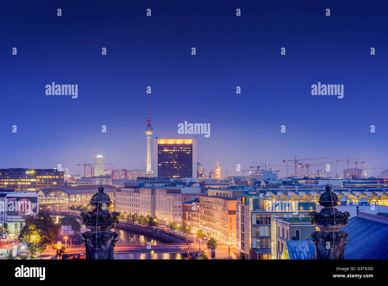 Germany, Berlin, Illuminated cityscape and skyline Stock Photo - Alamy