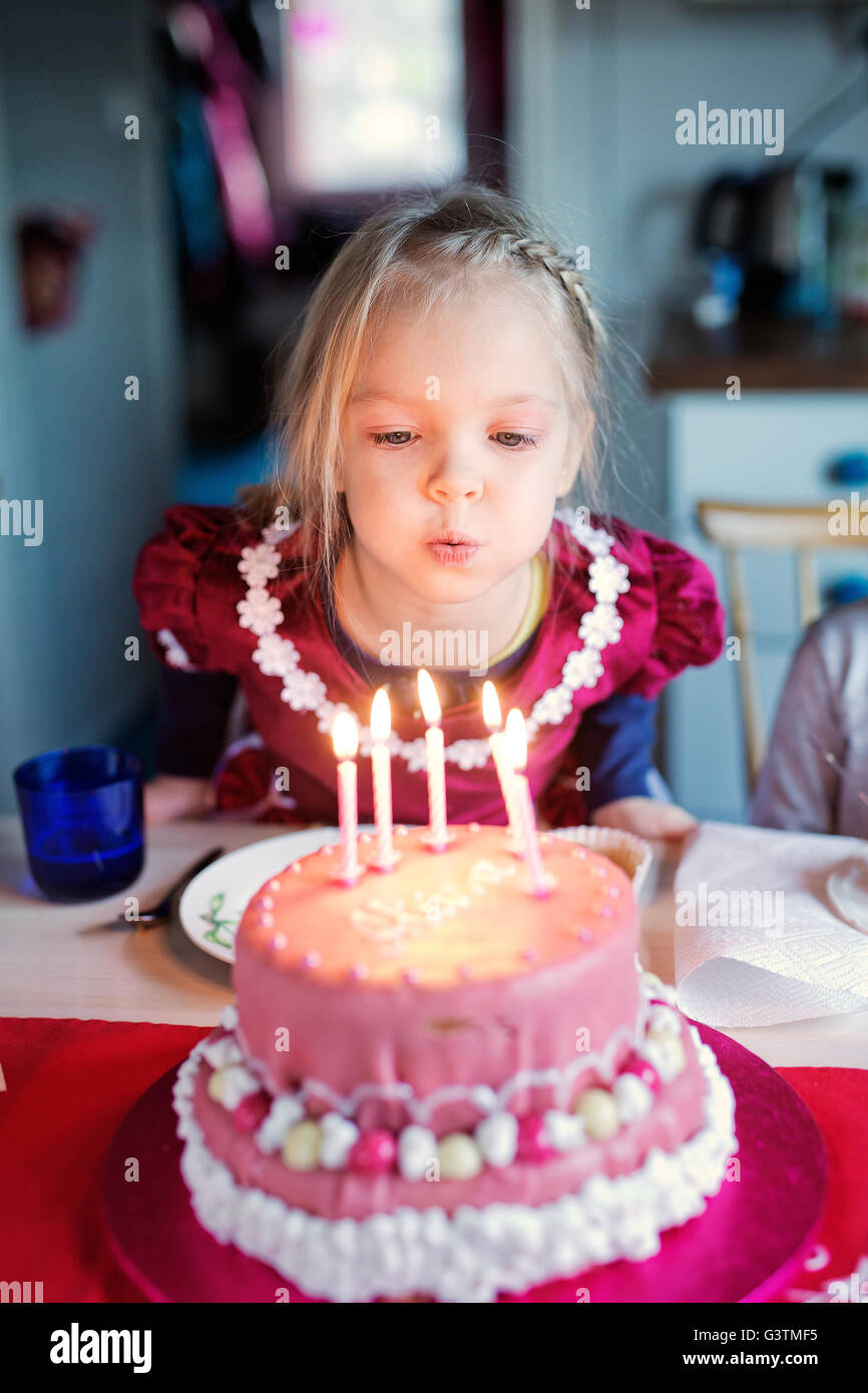 Happy 3 Year Old Girl Cake Hi-Res Stock Photography And Images - Alamy