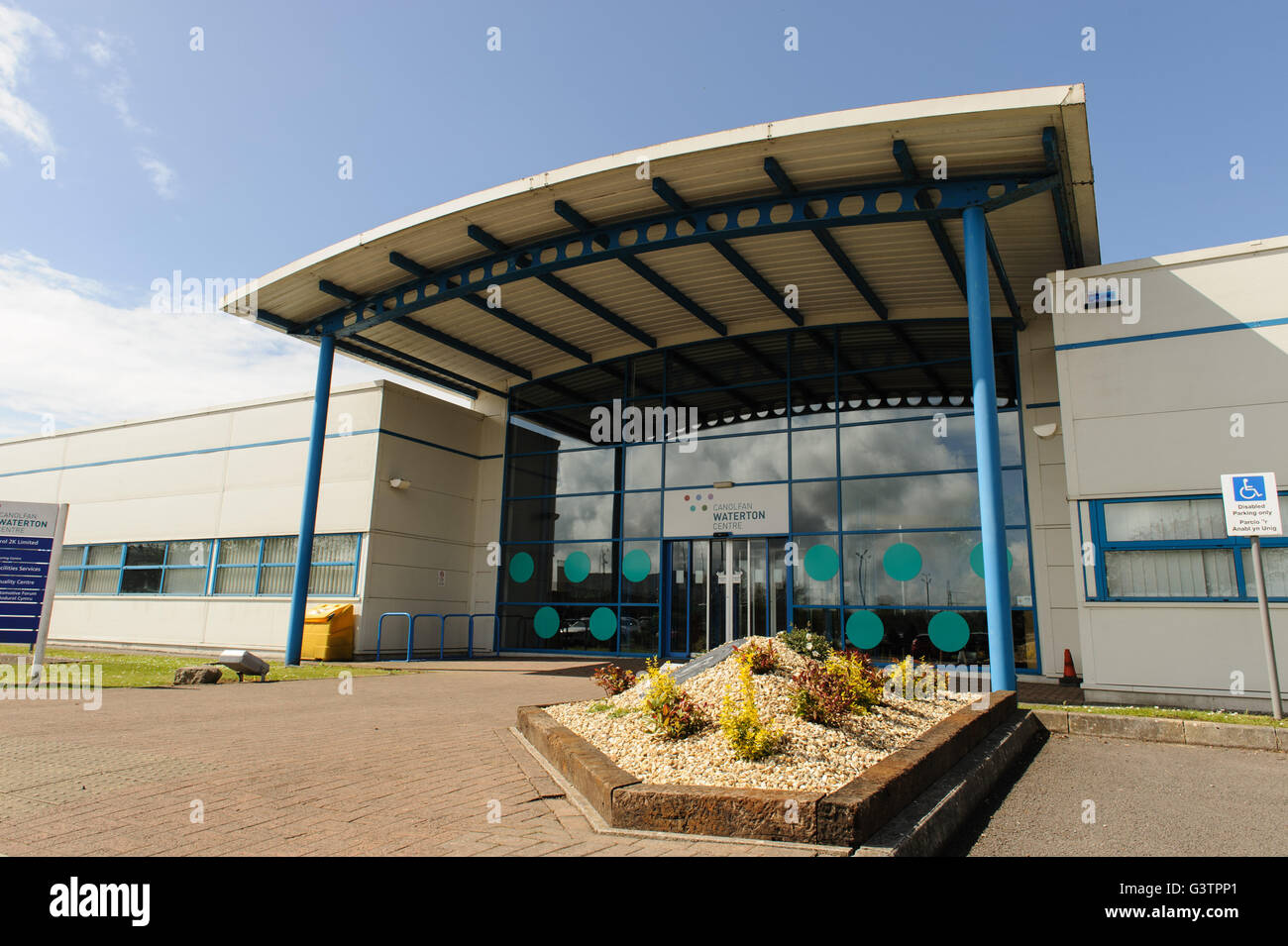 Conference centre of wales hires stock photography and images Alamy