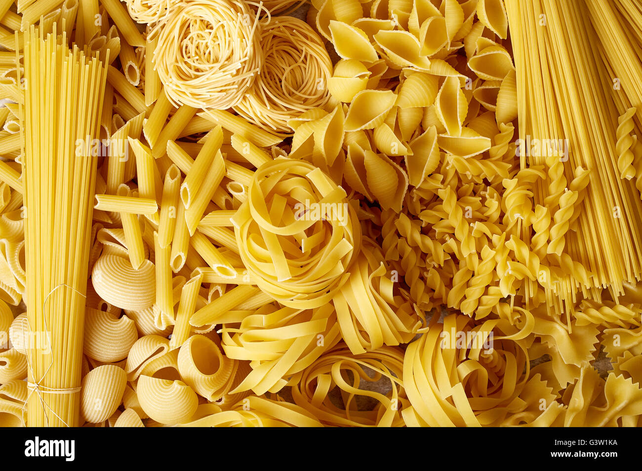 Food background of various pasta types, top view Stock Photo - Alamy