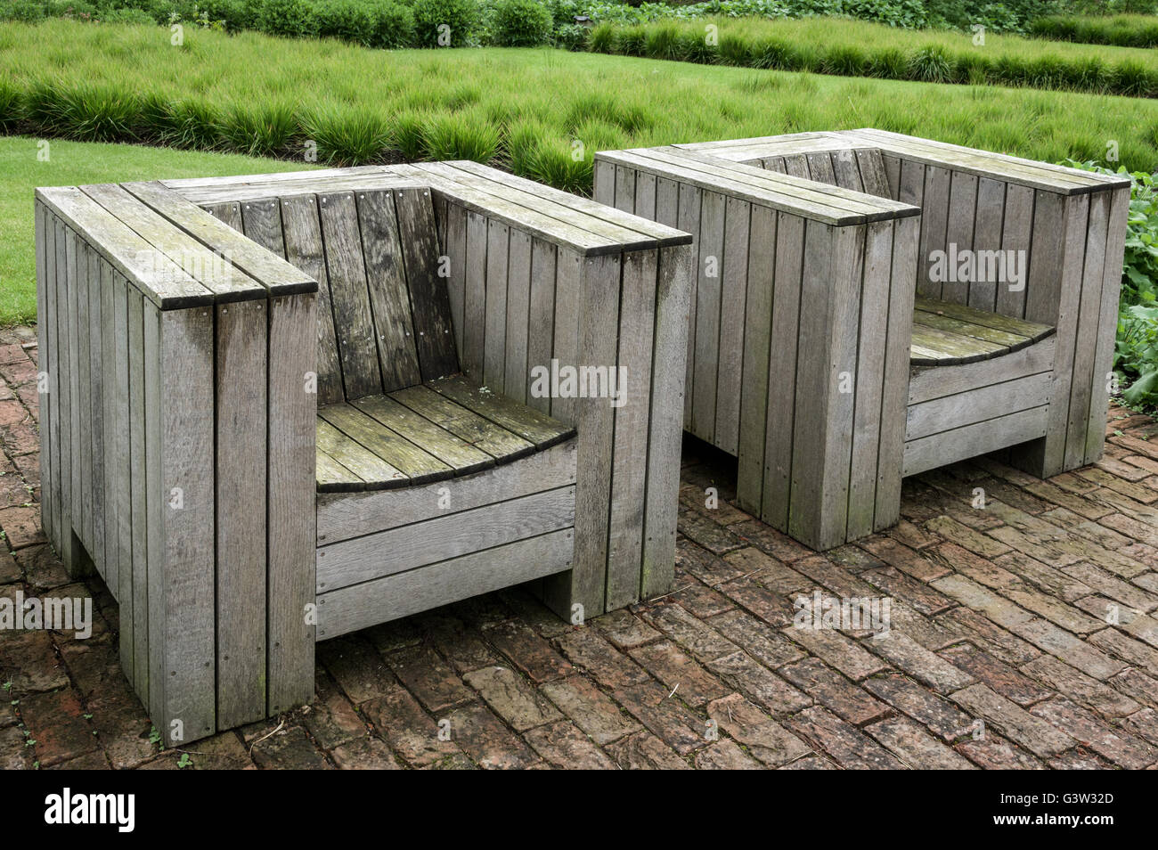 Unusual garden chairs hi res stock photography and images Alamy