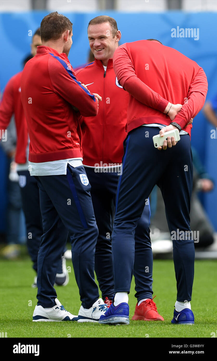England's Wayne Rooney and James Milner during the walk around at the Stade Felix Bollaert-Delelis, Lens. Stock Photo