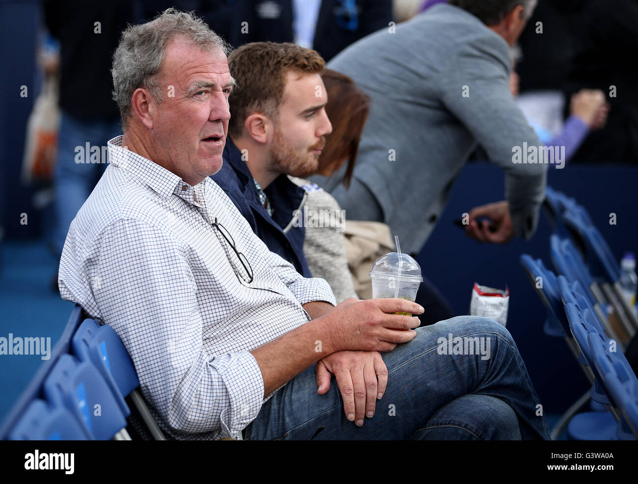 Jeremy clarkson watches hi-res stock photography and images - Alamy