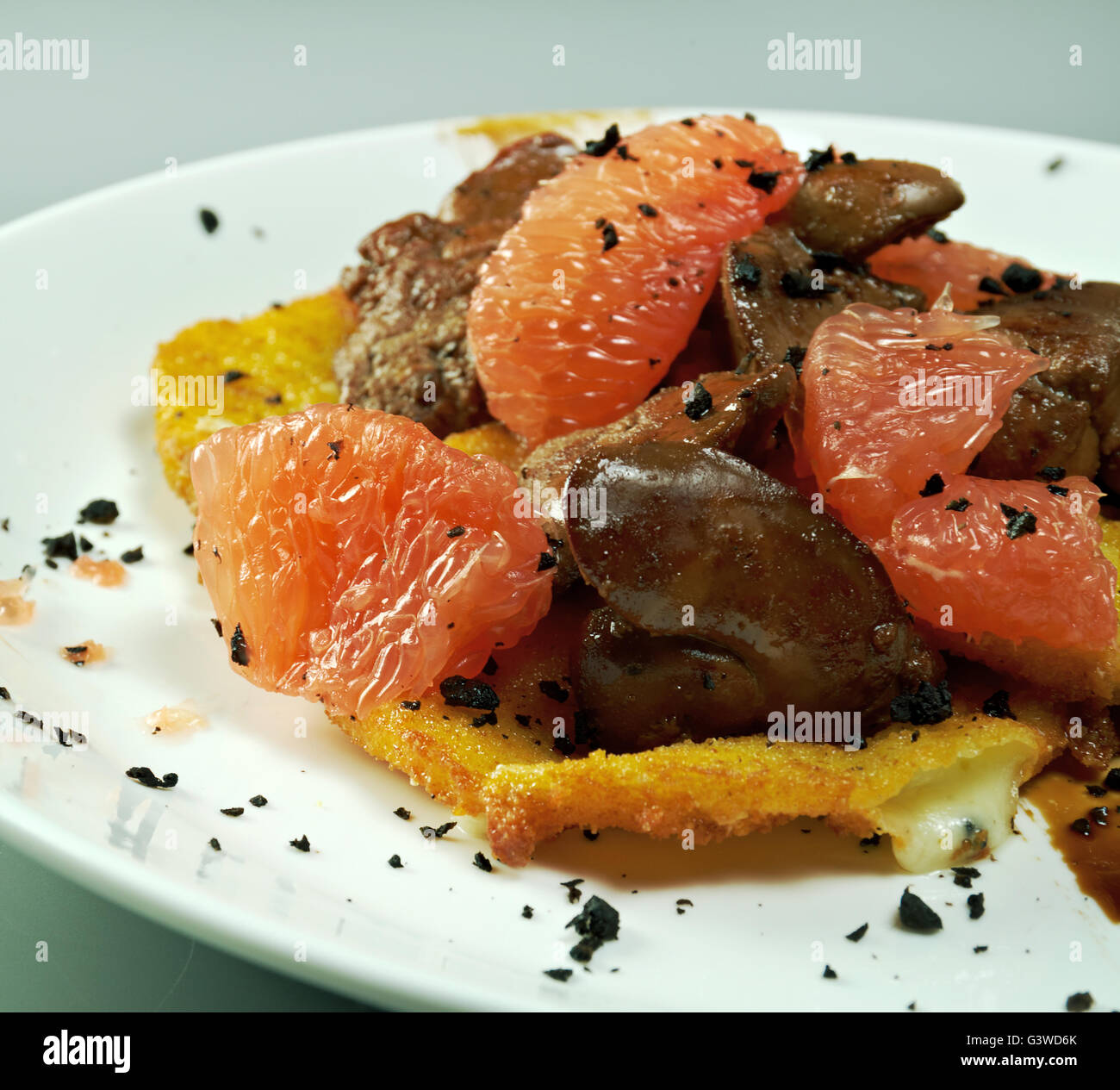 Grapefruit pieces hires stock photography and images Alamy