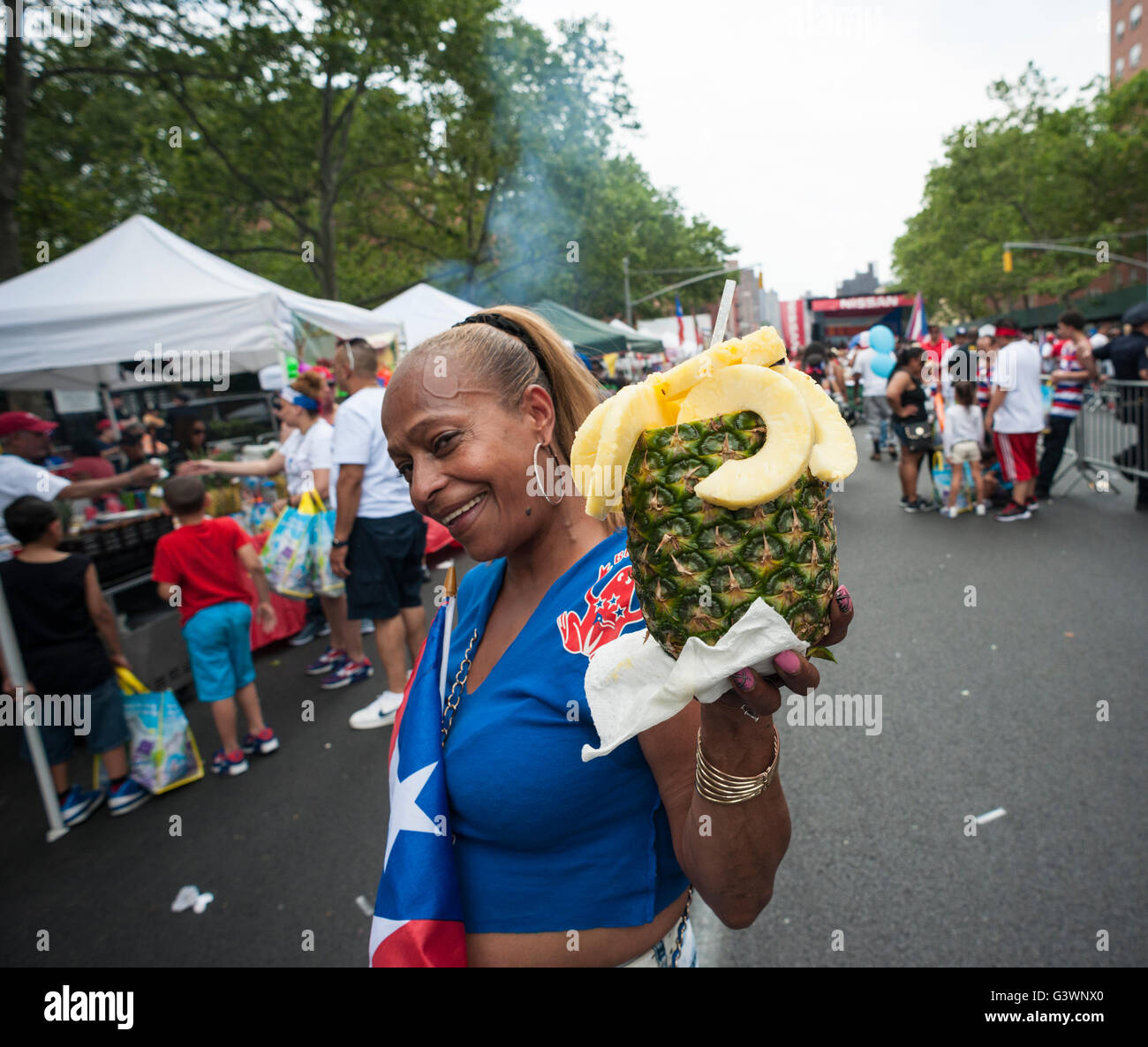 Virgin Piña Coladas at the 31st 116th Street Festival celebrating Puerto Rican heritage in New York on Saturday, June 11, 2016. The festival held in El Barrio on the day prior to the parade is the largest latin festival in the Northeast. (© Richard B. Levine) Stock Photo