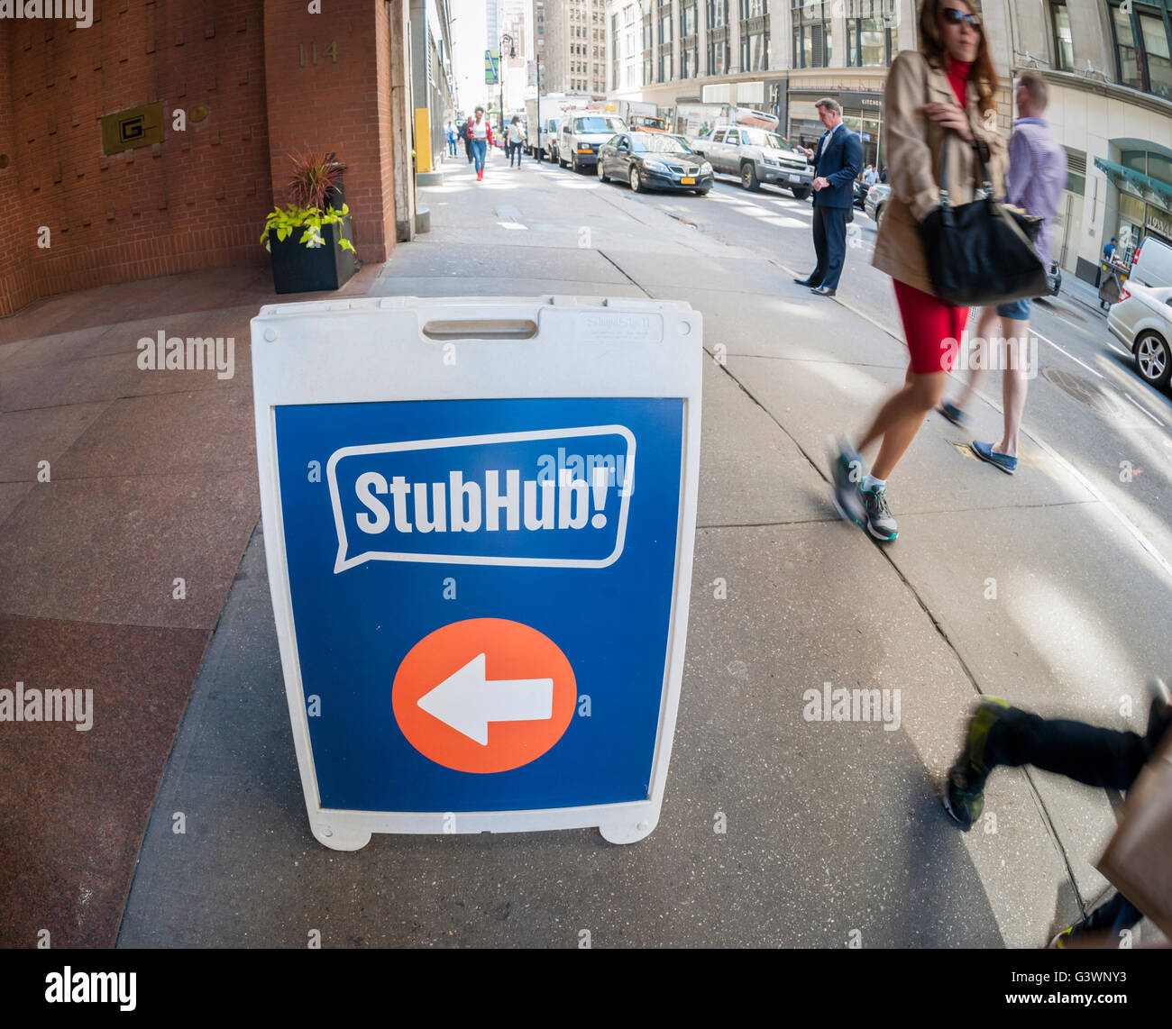 A sign in Midtown in New York directs ticket buyers to the offices of the ticket broker StubHub on Friday, June 10, 2016. StubHub is owned by eBay. (© Richard B. Levine) Stock Photo