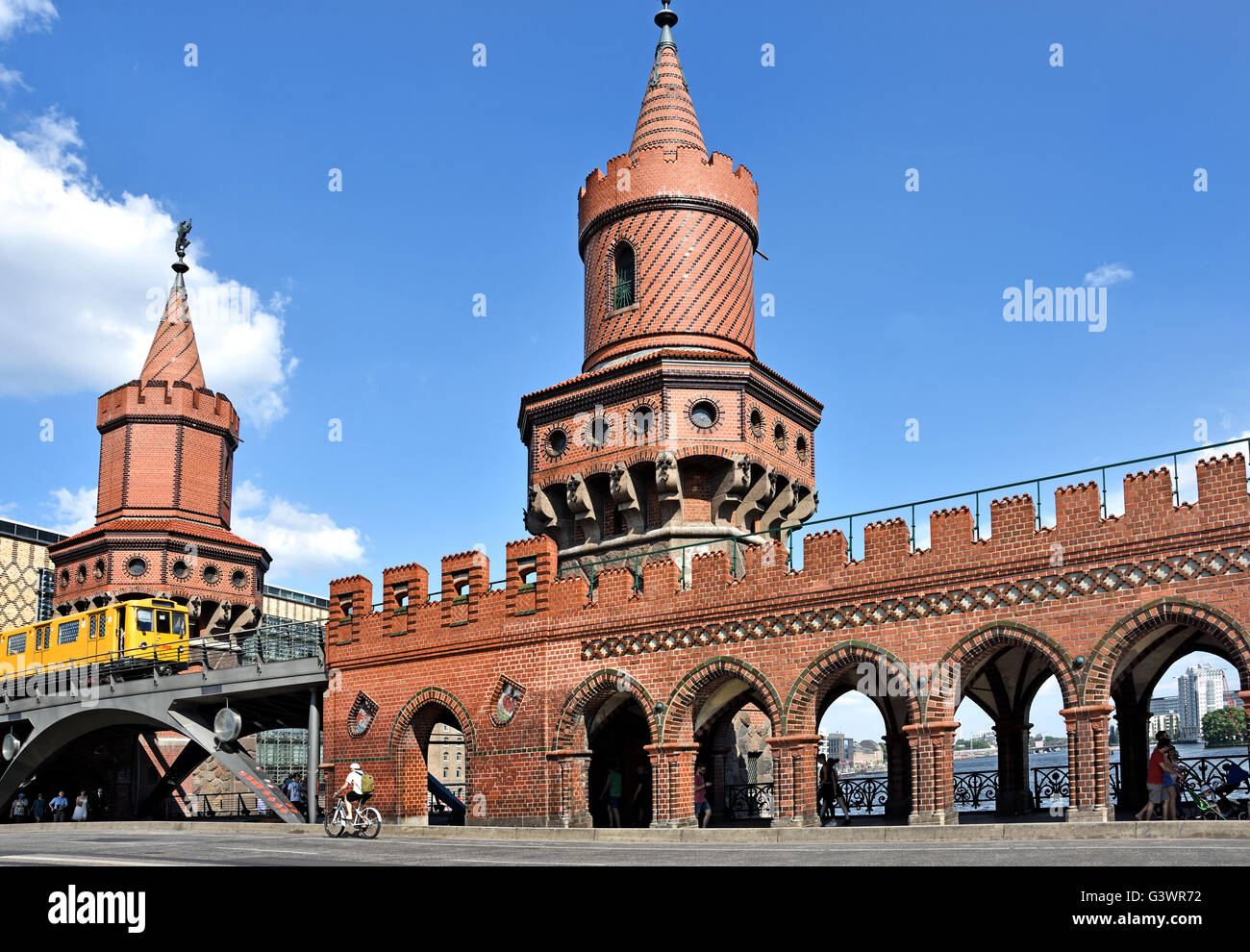 Oberbaumbruecke - Oberbaumbridge U-bahn / subway train on oberbaum bridge Friedrichshain - Kreuzberg  Berlin  Warschauer Strasse - Revaler Straße Germany Stock Photo