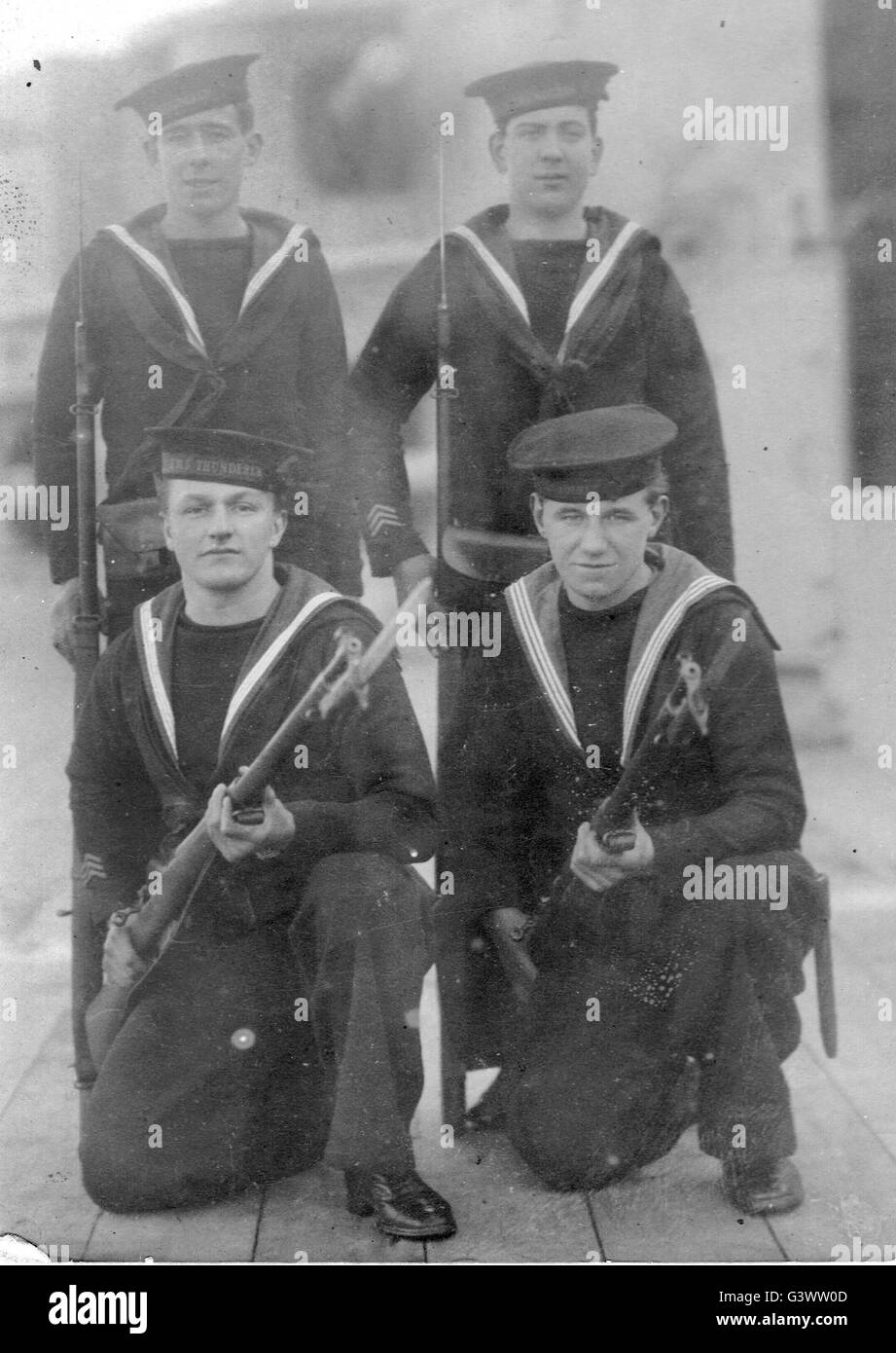 Royal Navy sailors with Canadian Ross rifles WW1 Stock Photo