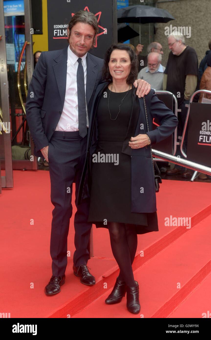 Darren Strowger and Sadie Frost attending the Edinburgh International Film Festival 2016 opening-night gala, and the world premiere of Tommy's Honour, at the Festival Theatre in Edinburgh, Scotland. Stock Photo