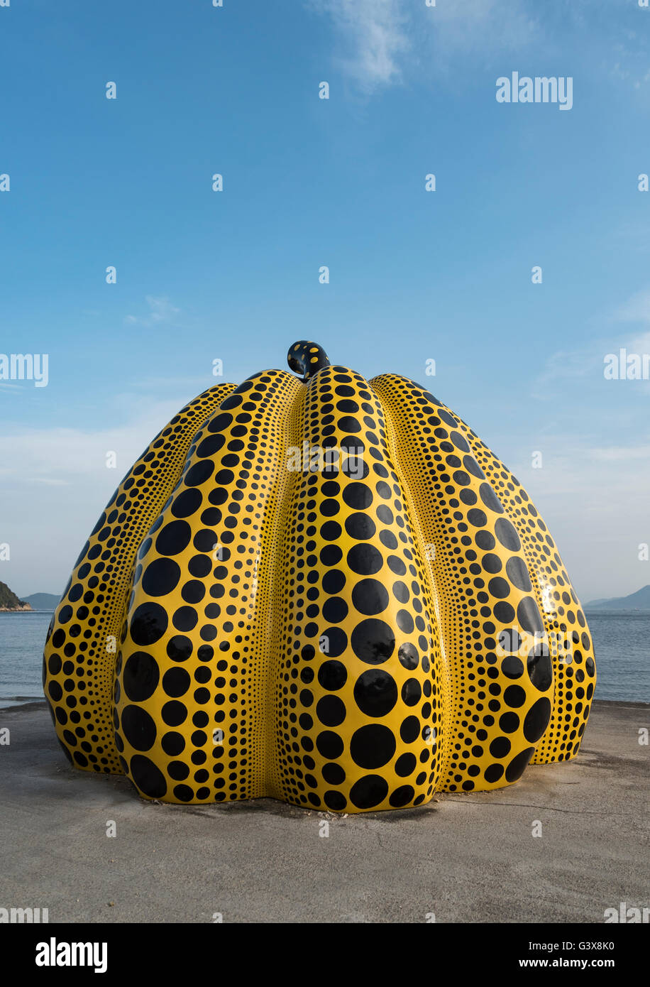 Yellow Pumpkin of Yayoi Kusama, Naoshima, Japan Stock Photo Alamy