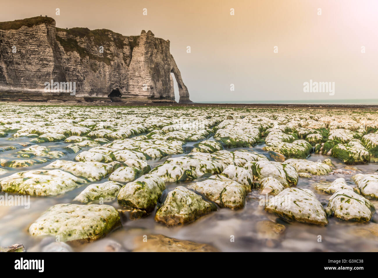 Etretat beach hi-res stock photography and images - Alamy